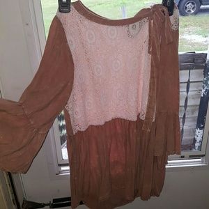 Bell sleeve boutique shirt